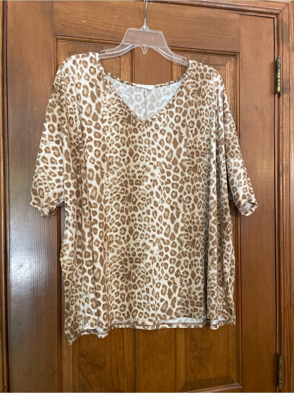 Entro Leopard-Print‎ V-Neck Short Sleeve Soft Cozy Top - Tan, Cream, Size 2X/3X